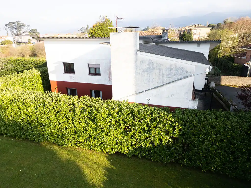 Vista exterior de Casa o xalet en venda en Colunga amb Calefacció i Moblat