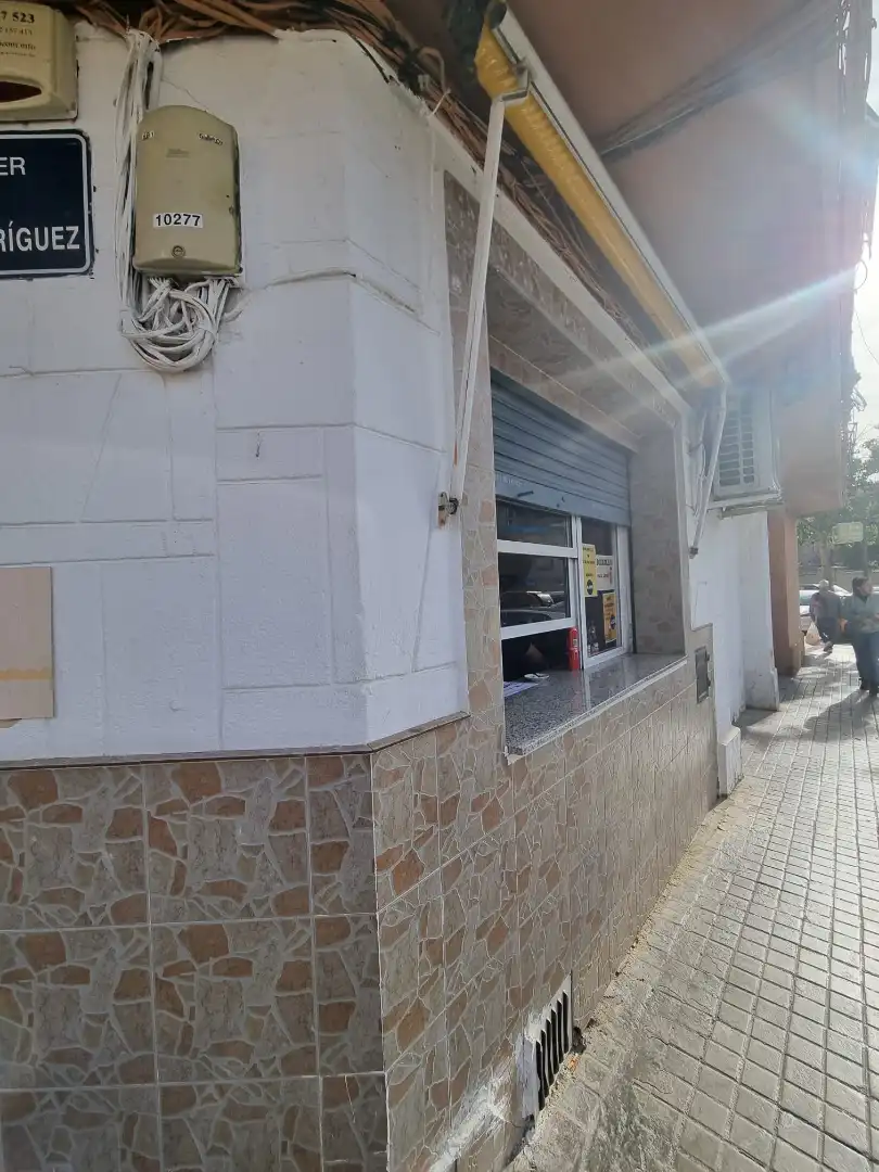 Exterior view of Commercial properties for rent in Valencia  with Furnished