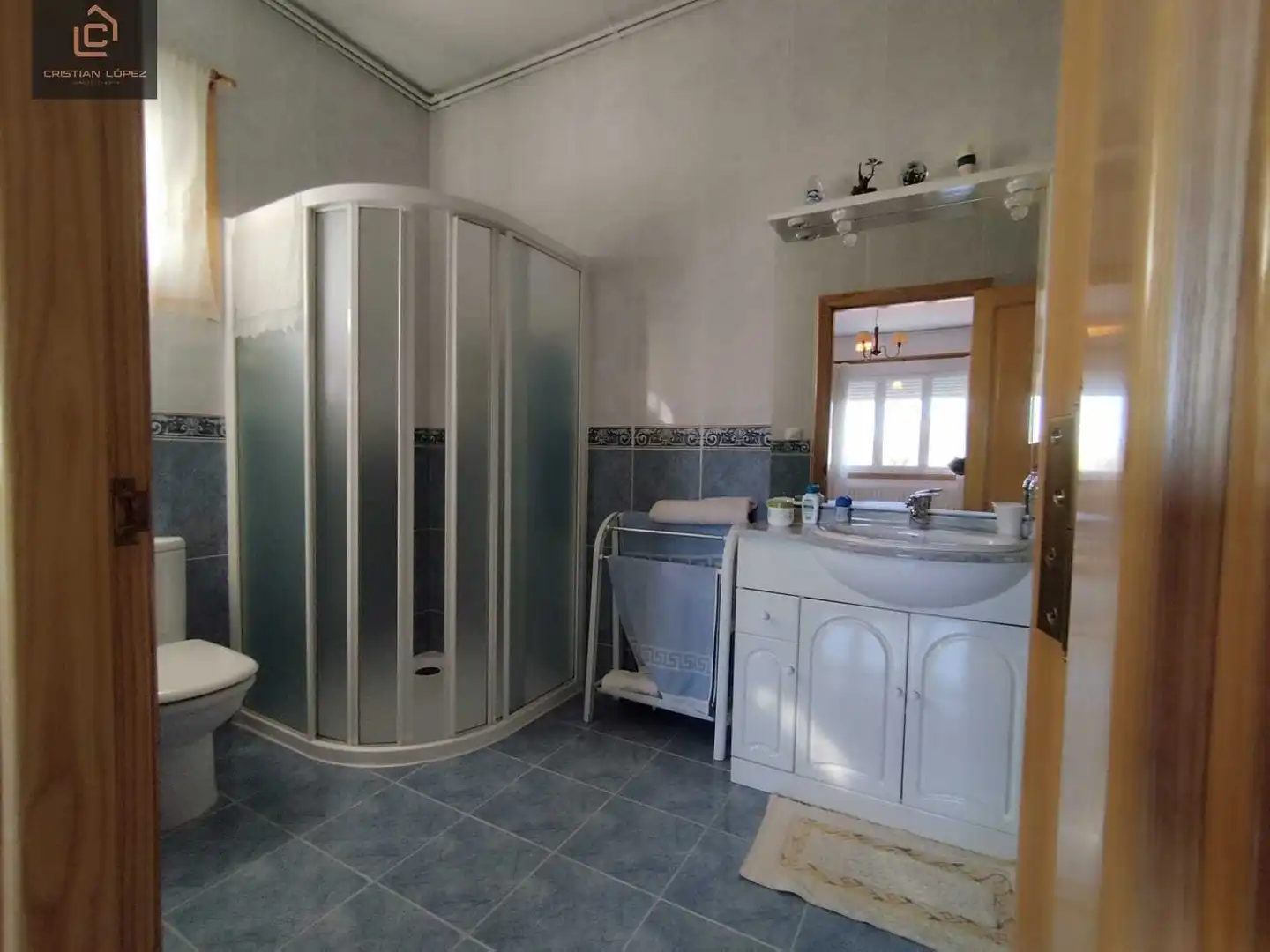 Bany de Casa o xalet en venda en Abegondo amb Calefacció, Parquet i Terrassa