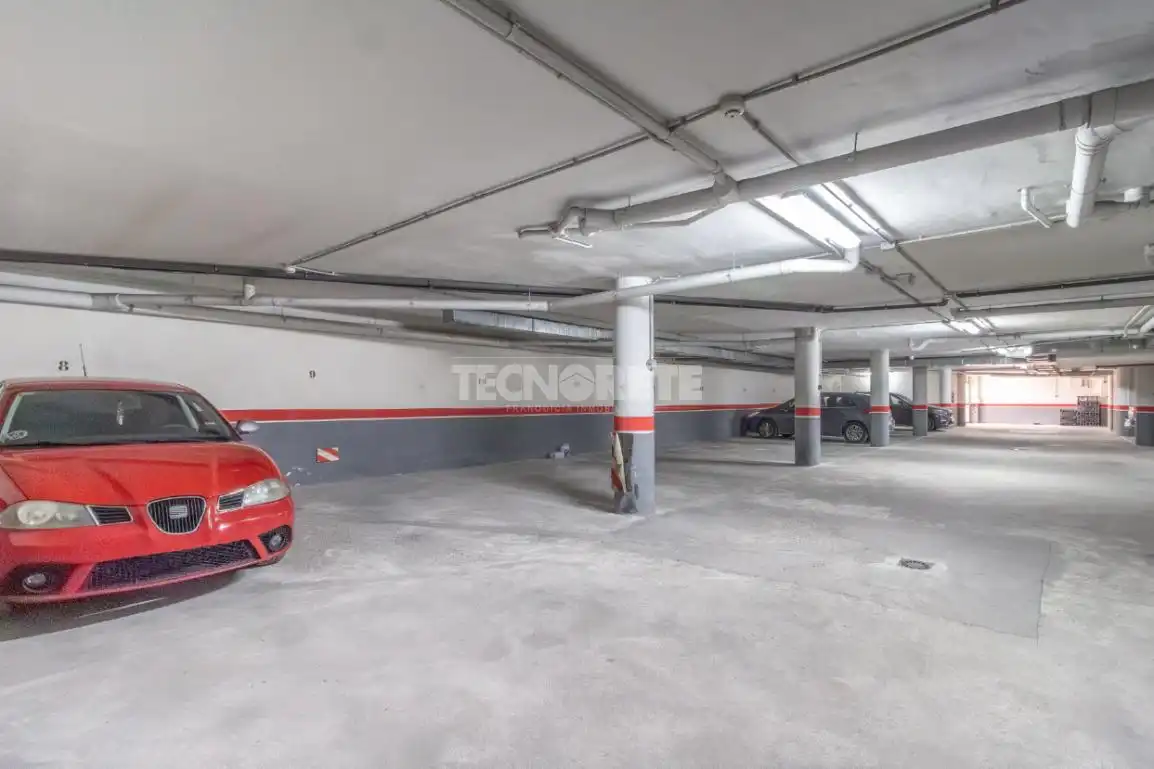 Parking of Flat for sale in Toledo  with Heating