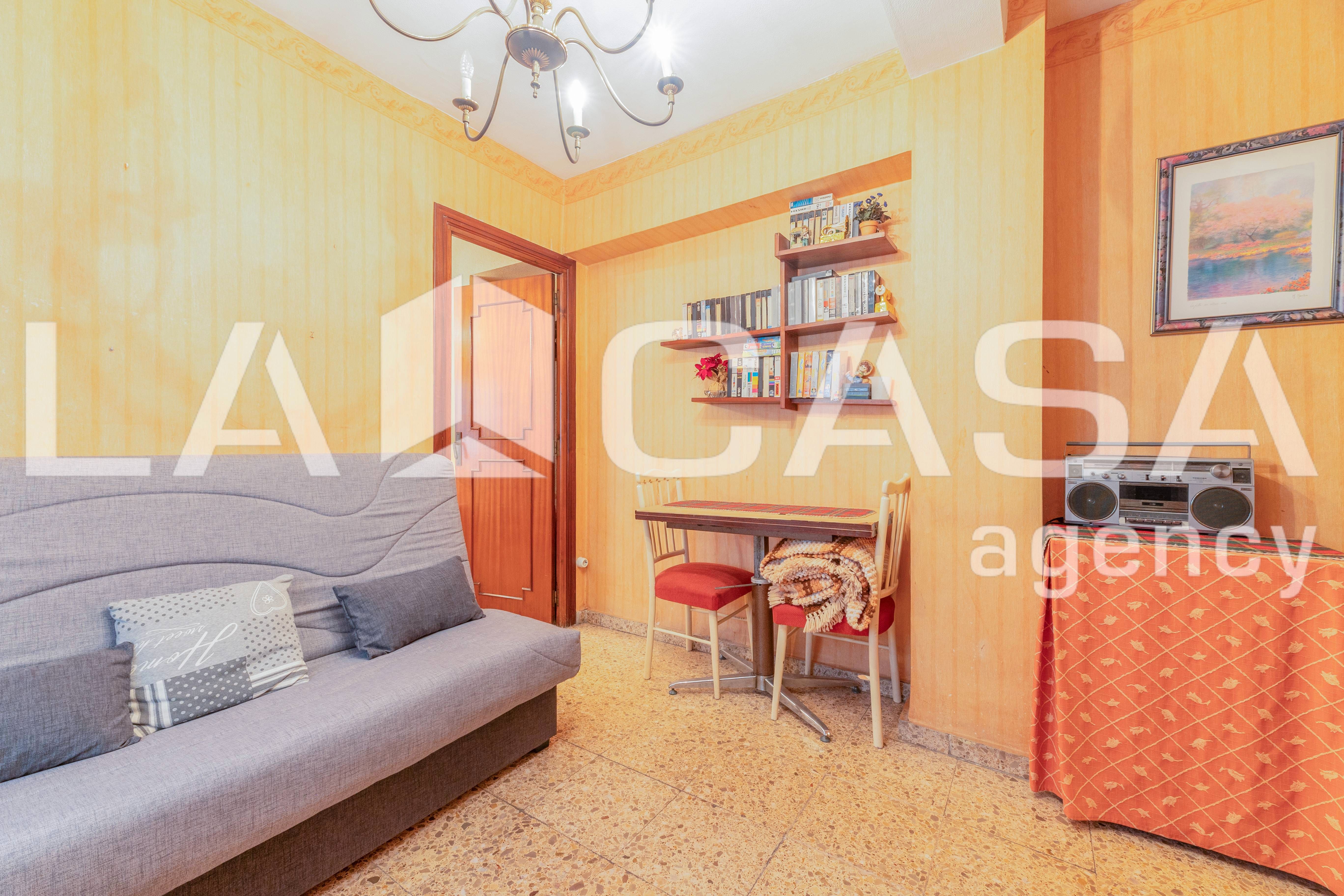 Dormitori de Pis en venda en  Valencia Capital amb Calefacció i Terrassa