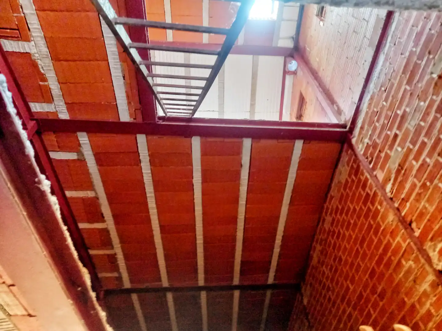 Casa adosada en venta en Calle Olmo, 8, Ayllón