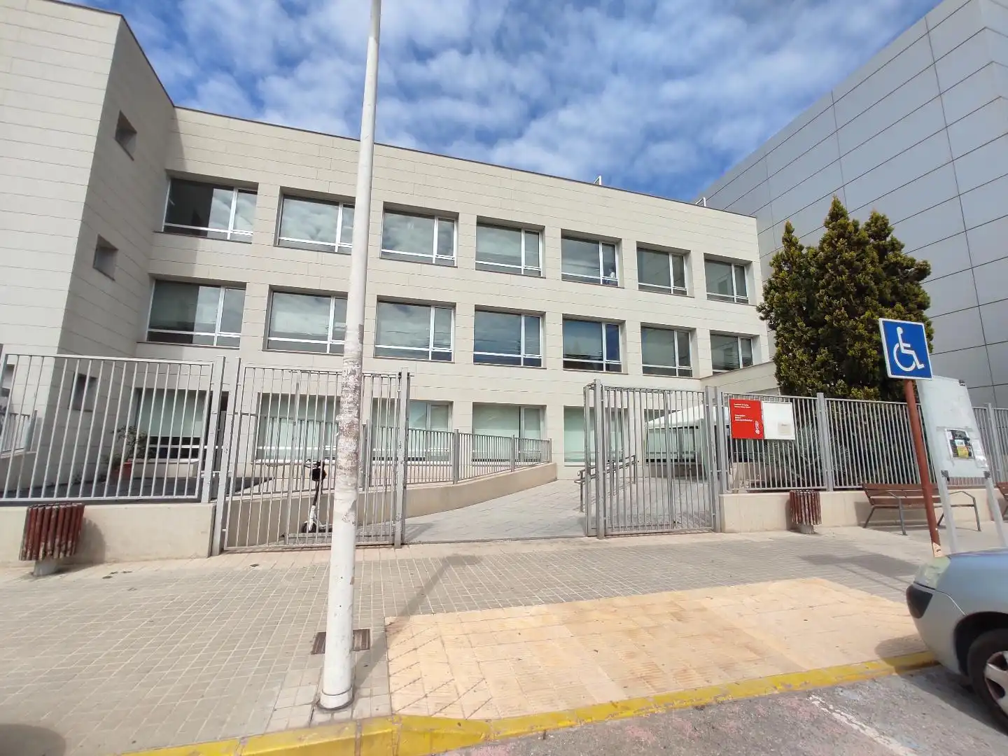 Commercial properties for sale in Ausias March