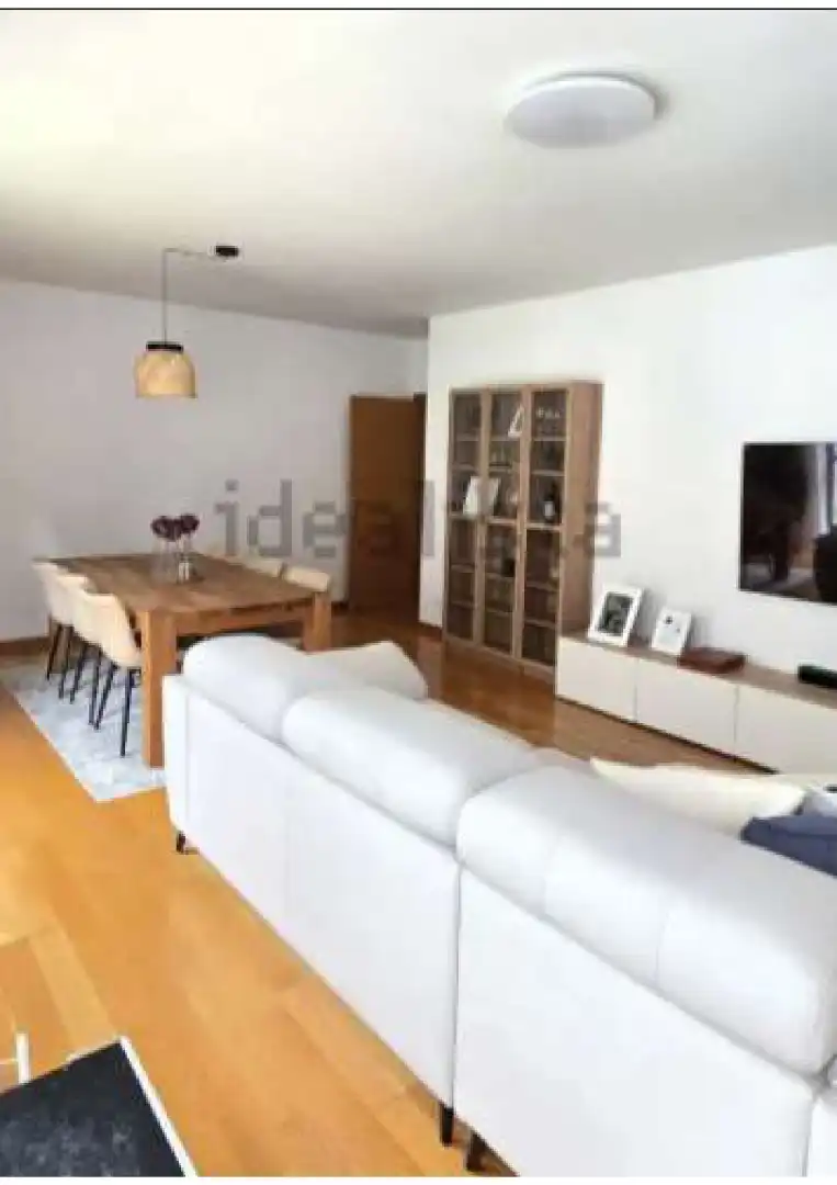 Sala de estar de Planta baja en venta en Valle de Elorz / Elortzibar con Calefacción, Jardín privado y Parquet