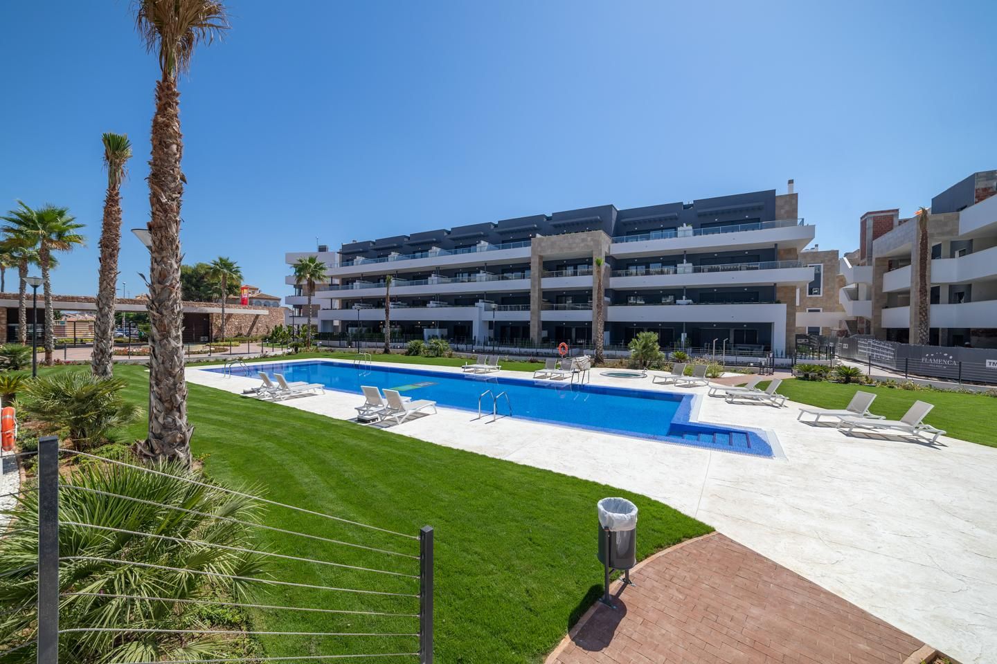 Swimming pool of Flat for sale in Orihuela  with Air Conditioner, Terrace and Swimming Pool
