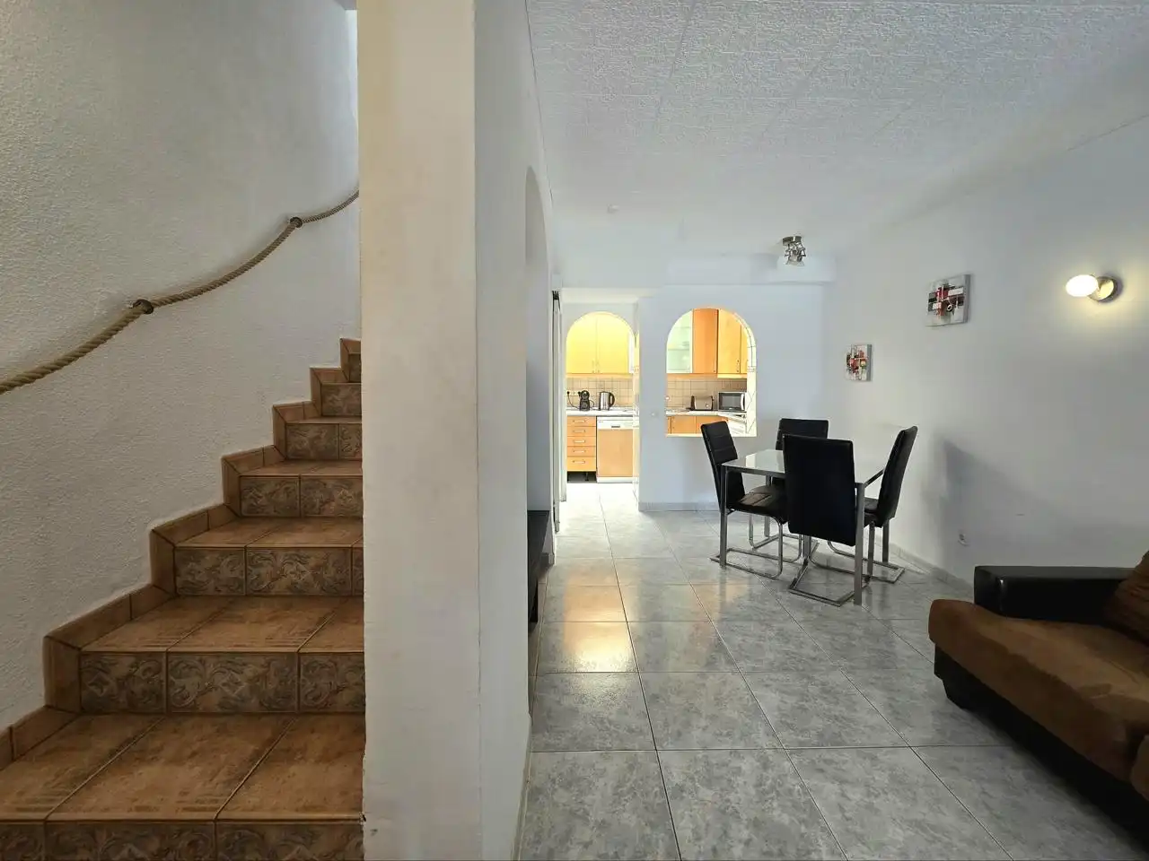 Dúplex de alquiler en San Bartolomé de Tirajana con Terraza, Amueblado y Piscina comunitaria