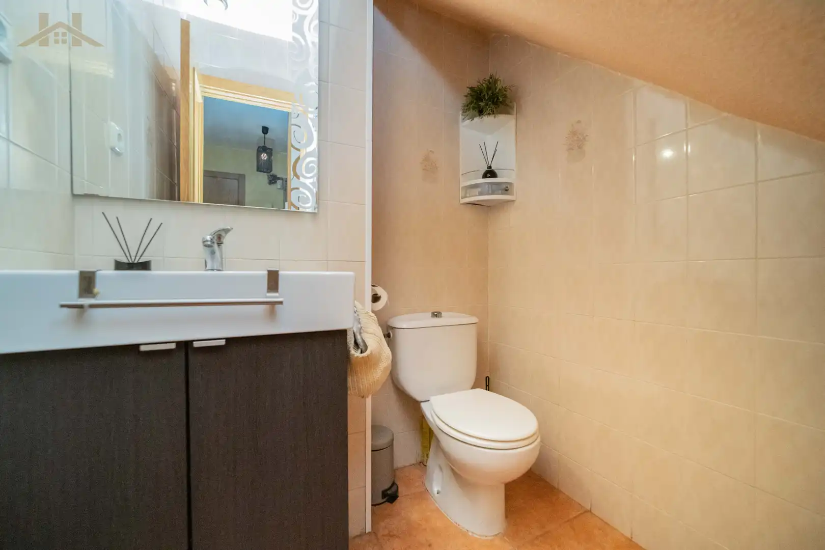 Bathroom of Detached homes for sale in Galapagar  with Air Conditioner, Heating and Private garden
