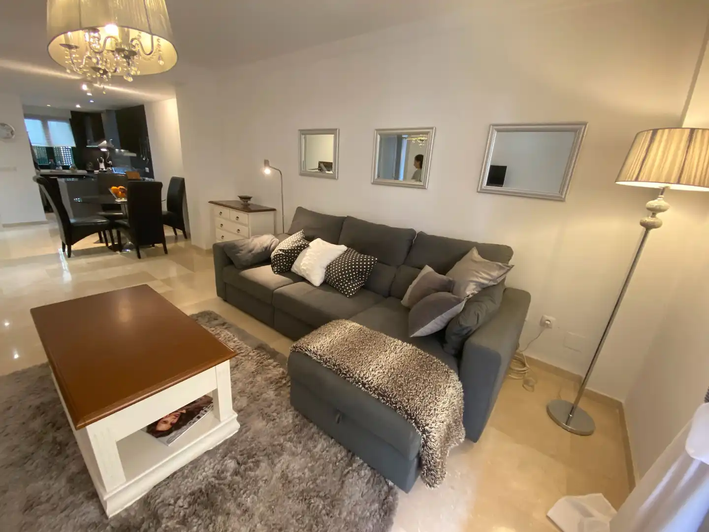 Sala de estar de Planta baja de alquiler en Estepona con Aire acondicionado, Calefacción y Terraza