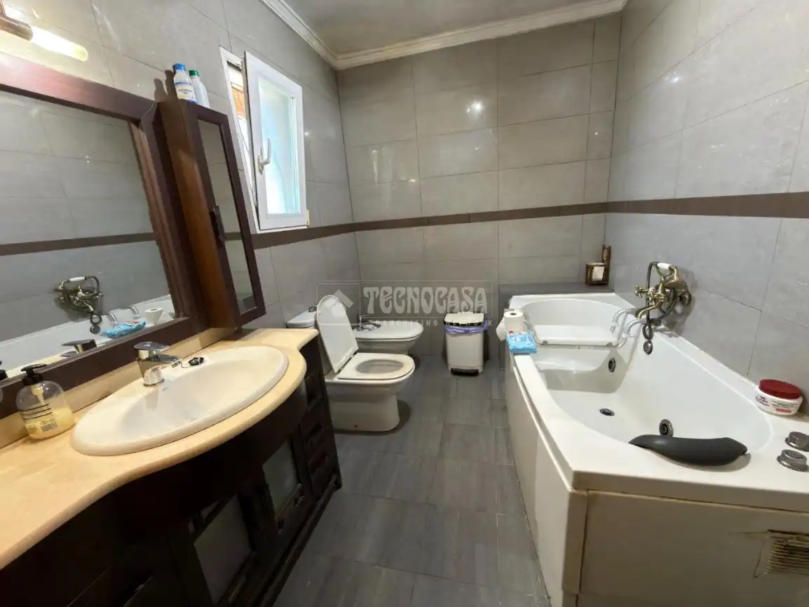 Baño de Finca rústica en venta en Paterna con Terraza y Alarma
