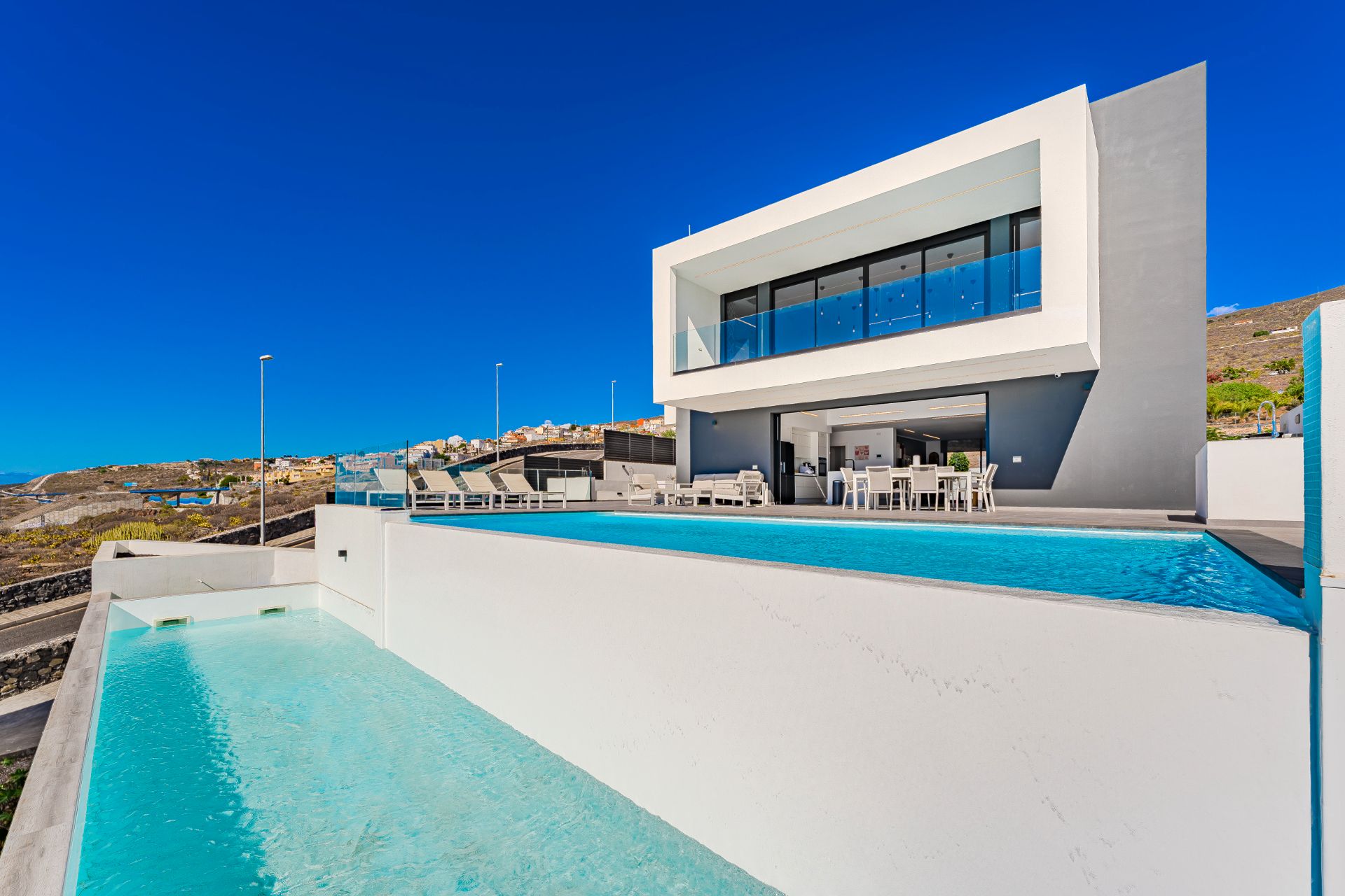 Swimming pool of House or chalet for sale in Adeje  with Air Conditioner, Private garden and Terrace