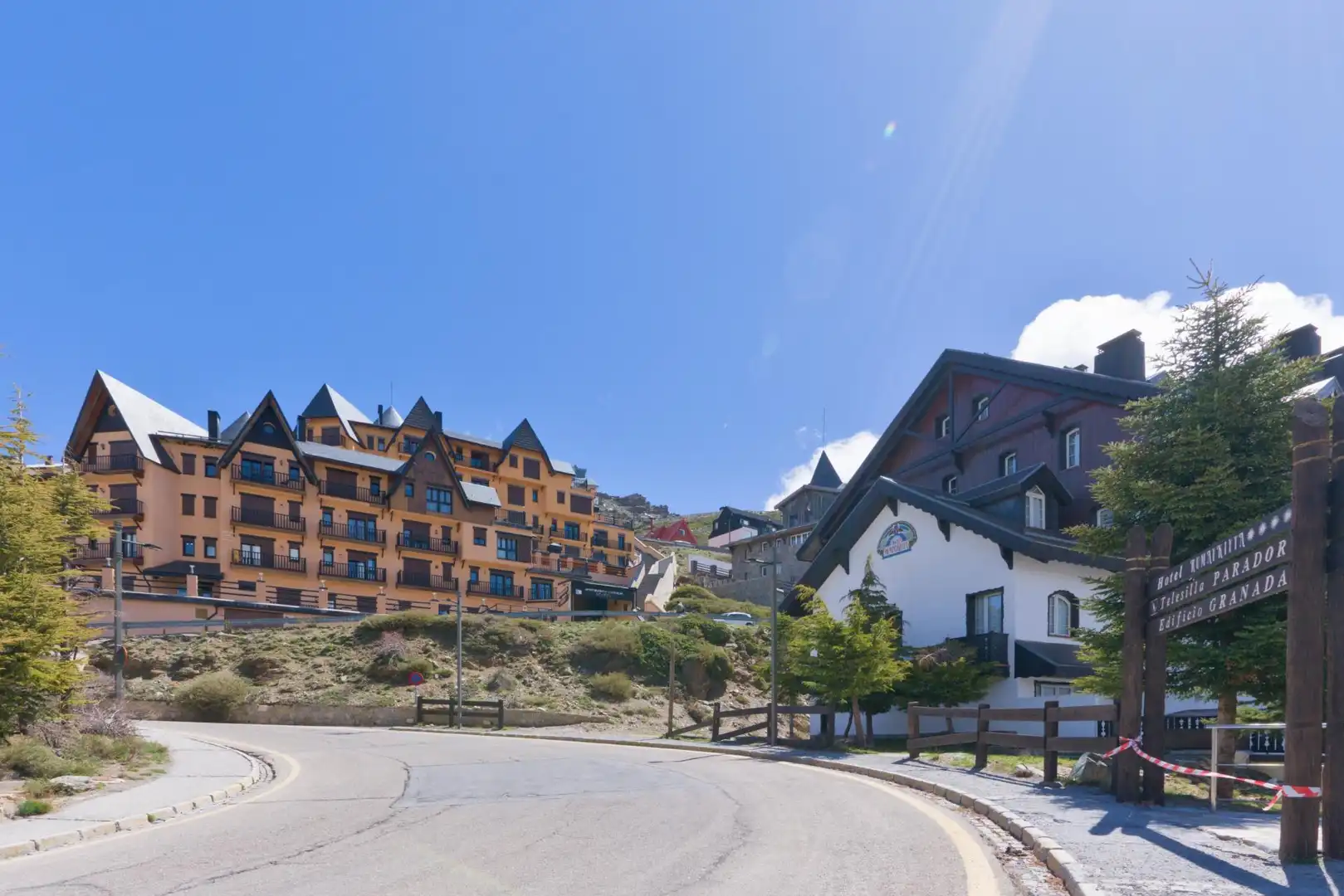 Vista exterior de Apartamento en venta en Sierra Nevada con Terraza, Trastero y Amueblado
