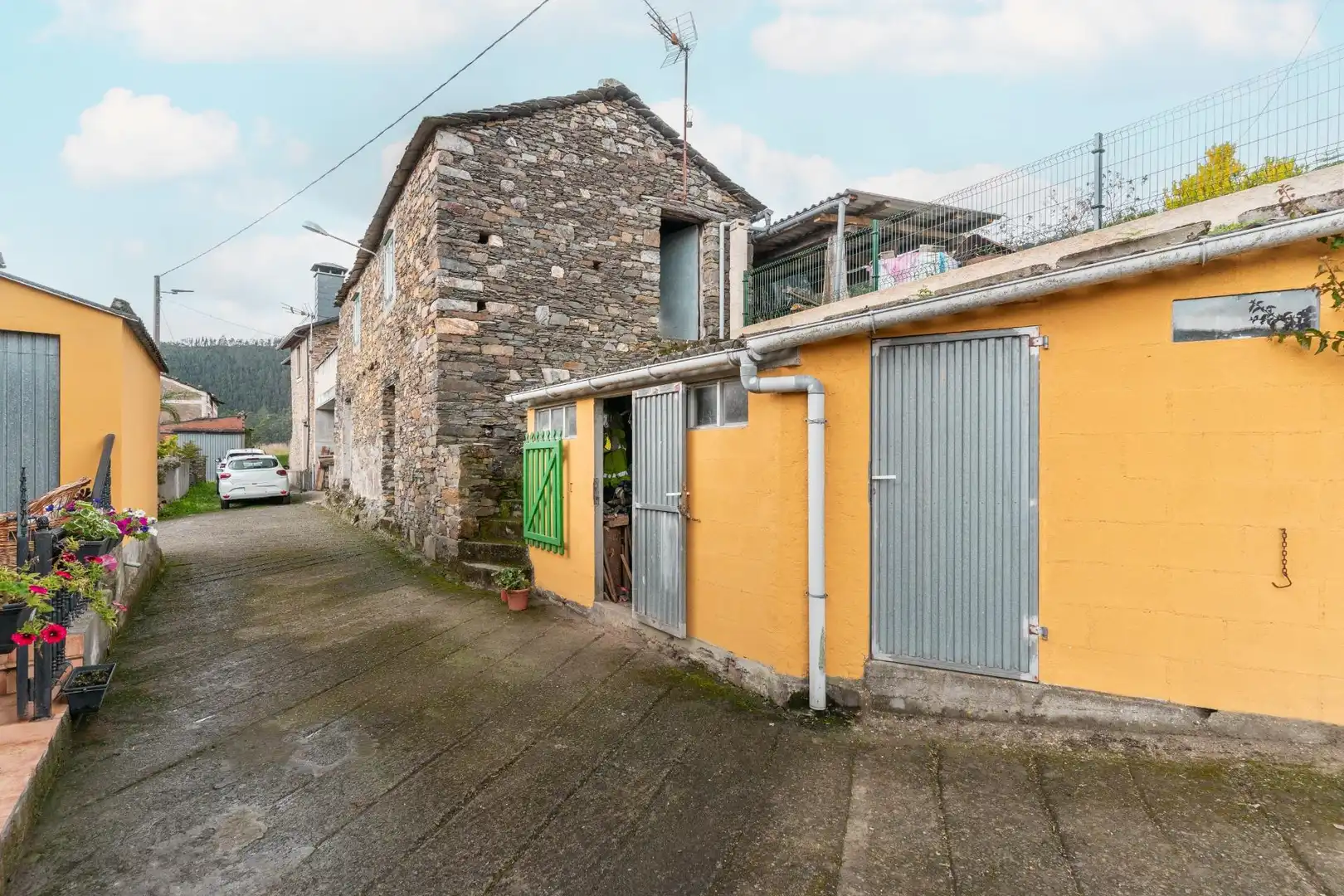 Exterior view of Houses for sale in Castropol, Asturias