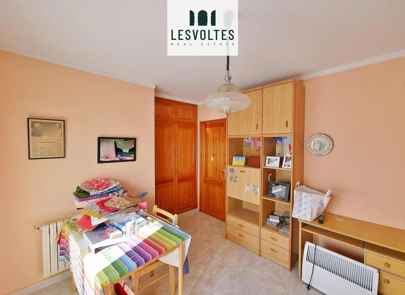 Casa amb terrassa en venda a calle de l'Escut Emporità, imagen 27