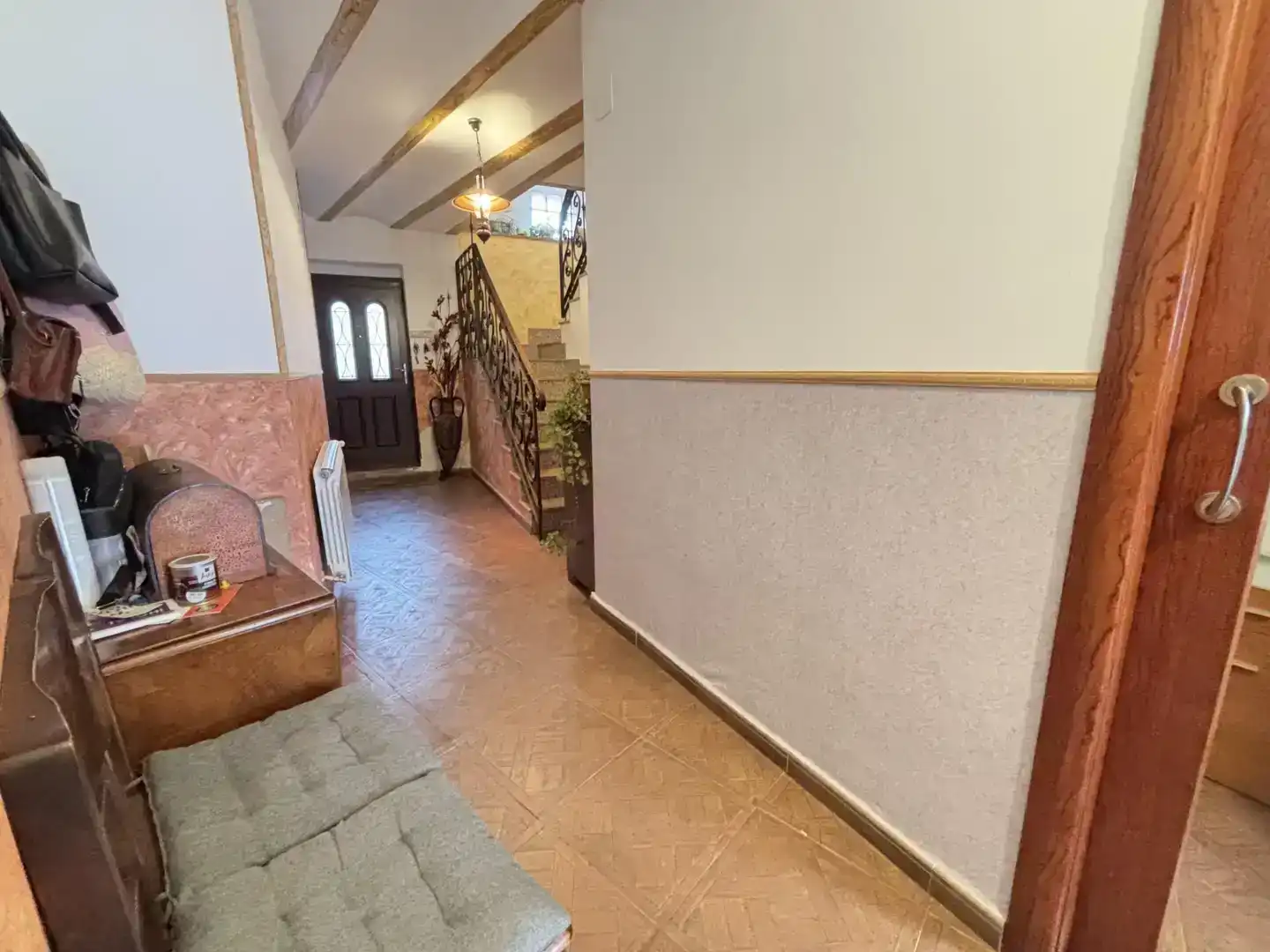 Casa adosada en venda en Robledo amb Parquet, Traster i Moblat