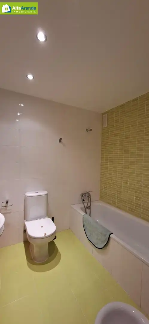 Baño de Piso en venta en Aranda de Duero con Calefacción, Trastero y Amueblado