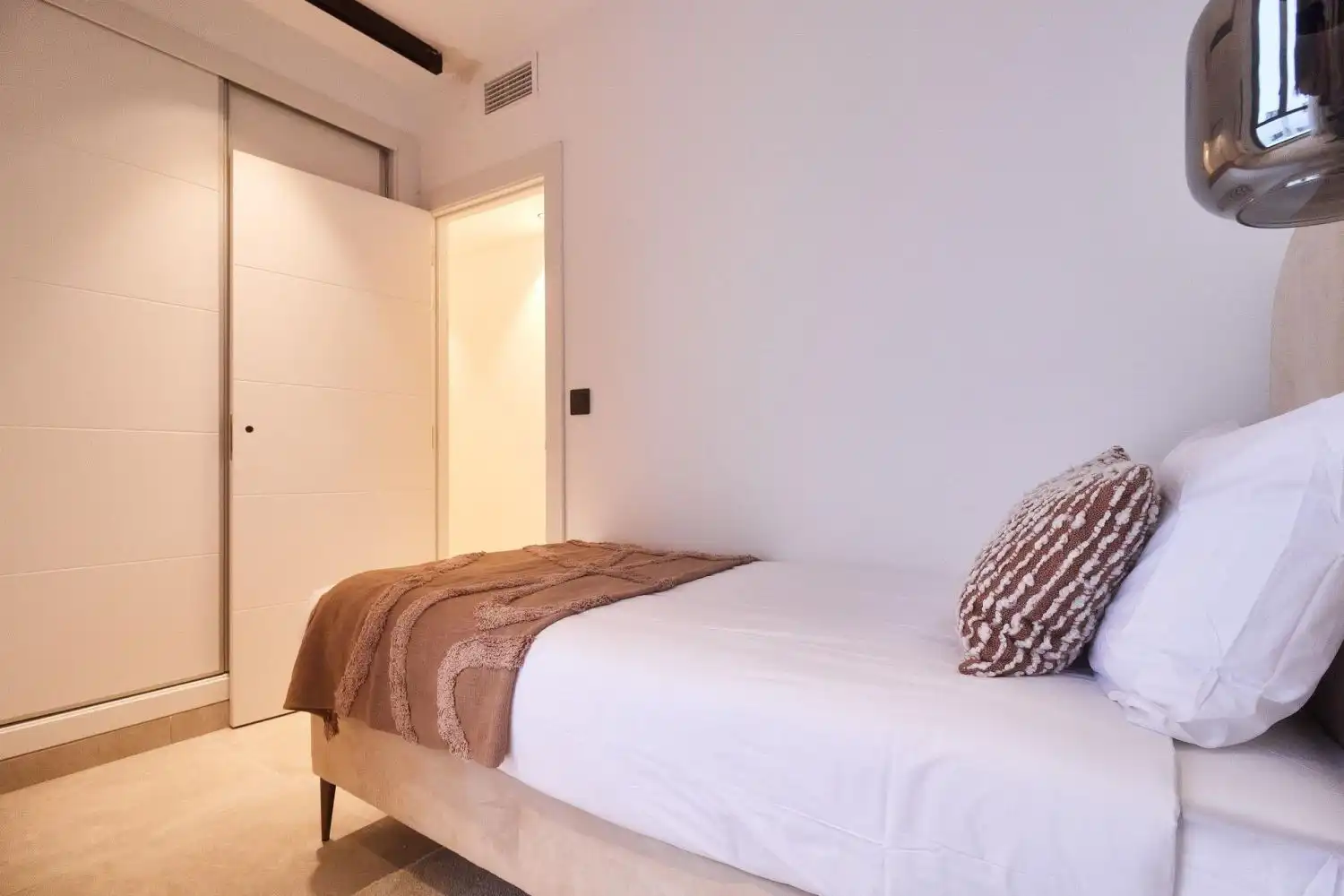 Apartamento con terraza en venta en Puerto Deportivo, imagen 35