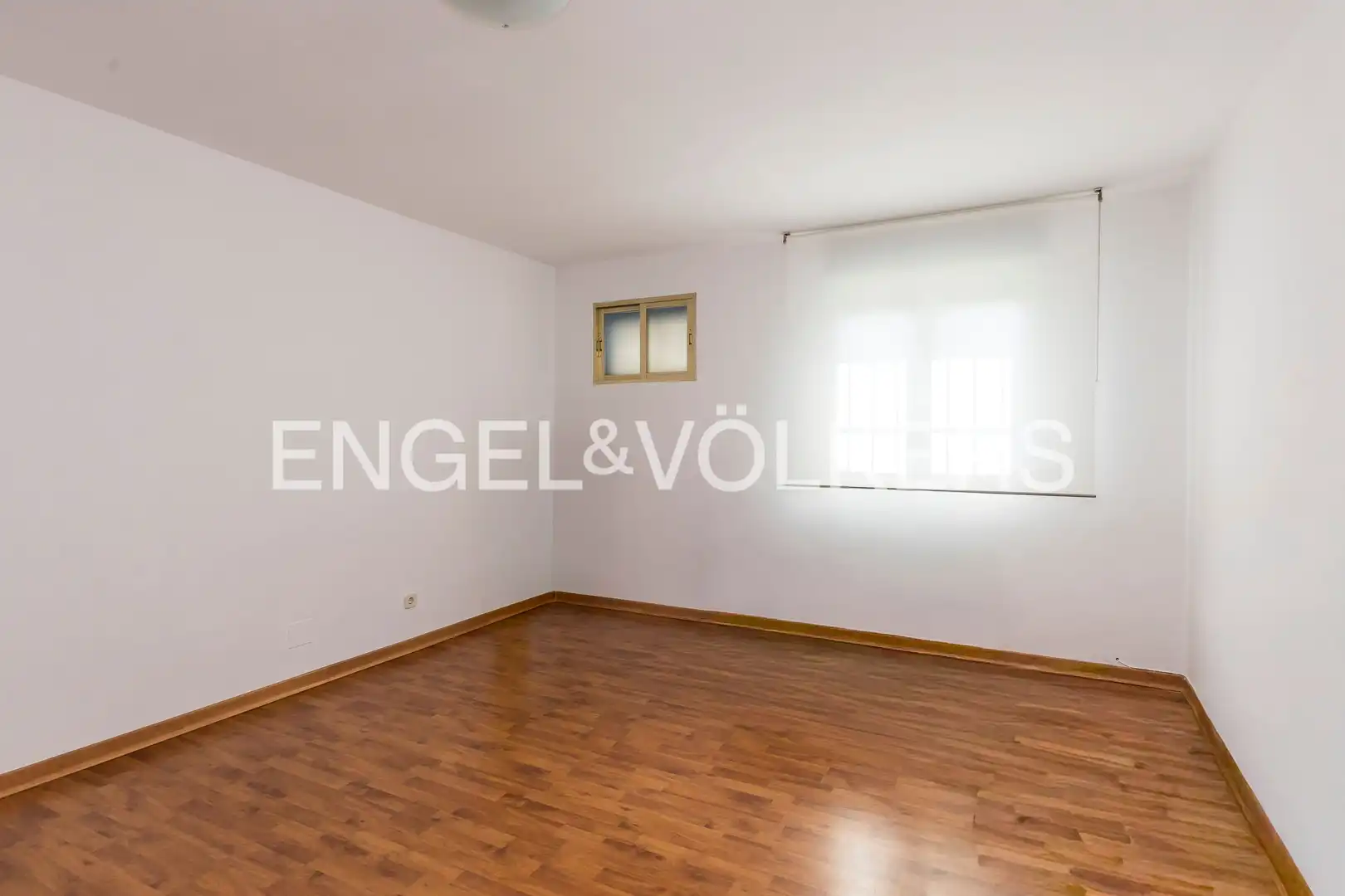 Sala d'estar de Casa o xalet en venda en Alpedrete amb Calefacció, Jardí privat i Terrassa