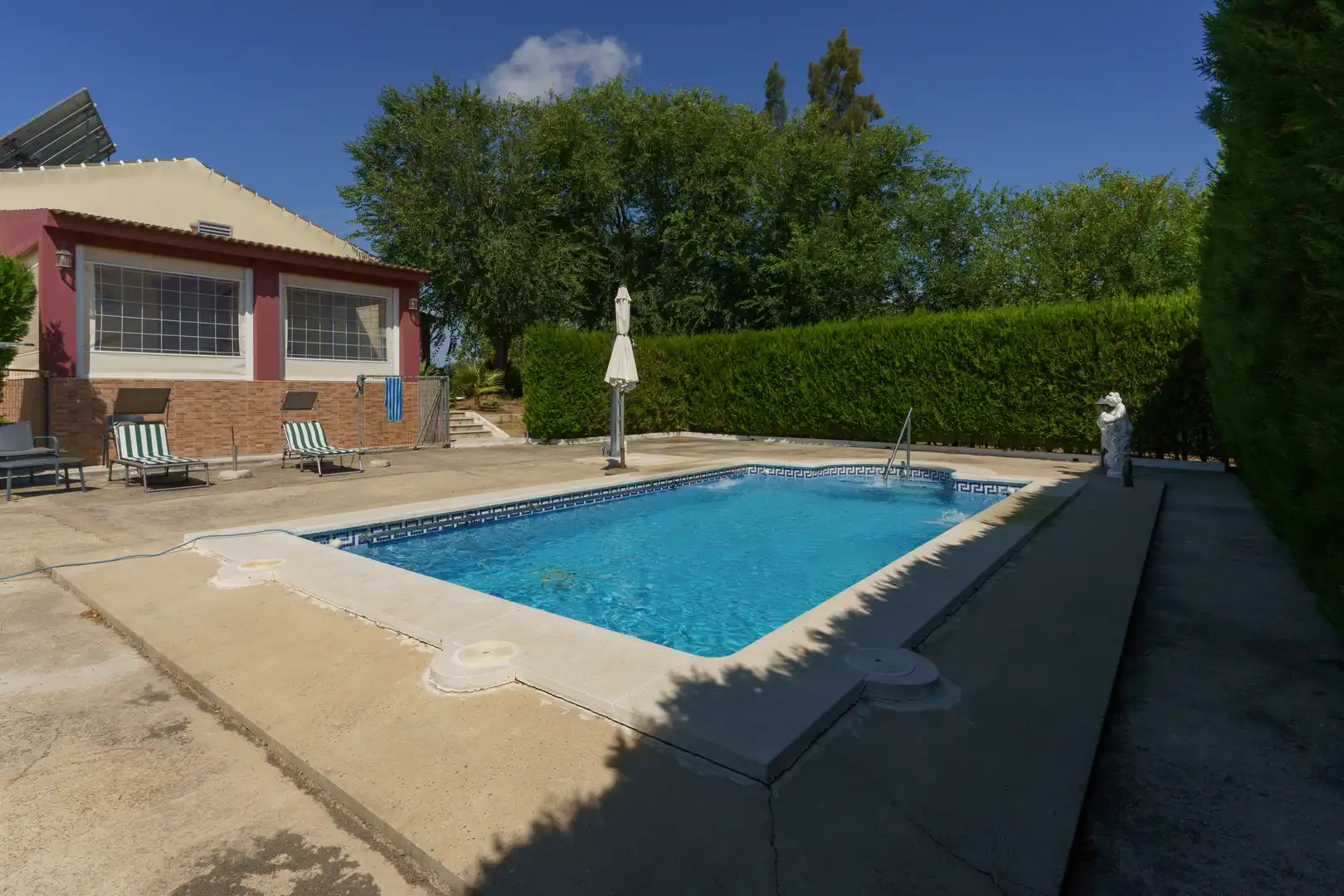Piscina de Finca rústica en venta en La Palma del Condado con Jardín privado, Terraza y Piscina