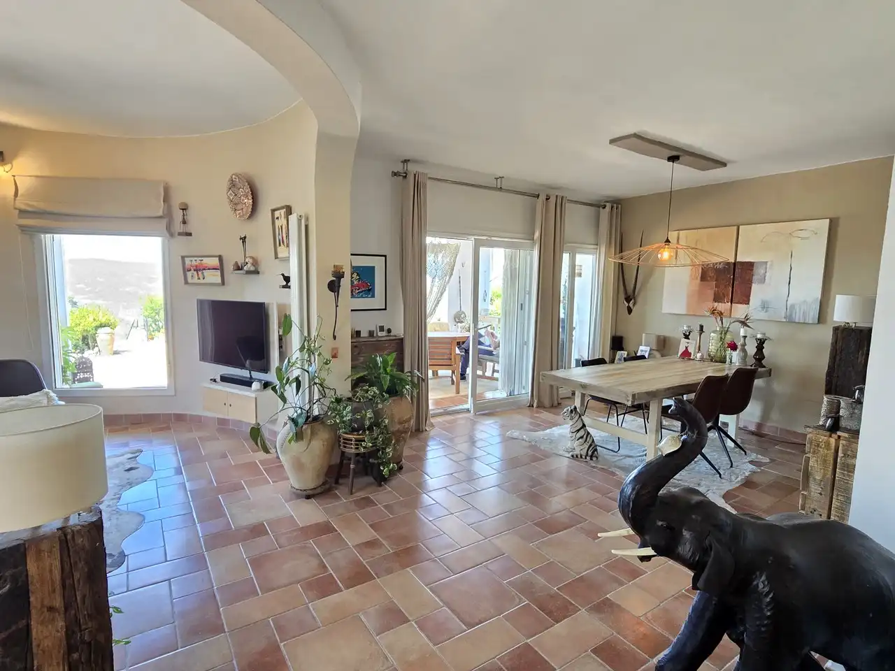 Sala d'estar de Casa o xalet en venda en Canillas de Aceituno amb Aire condicionat, Terrassa i Piscina
