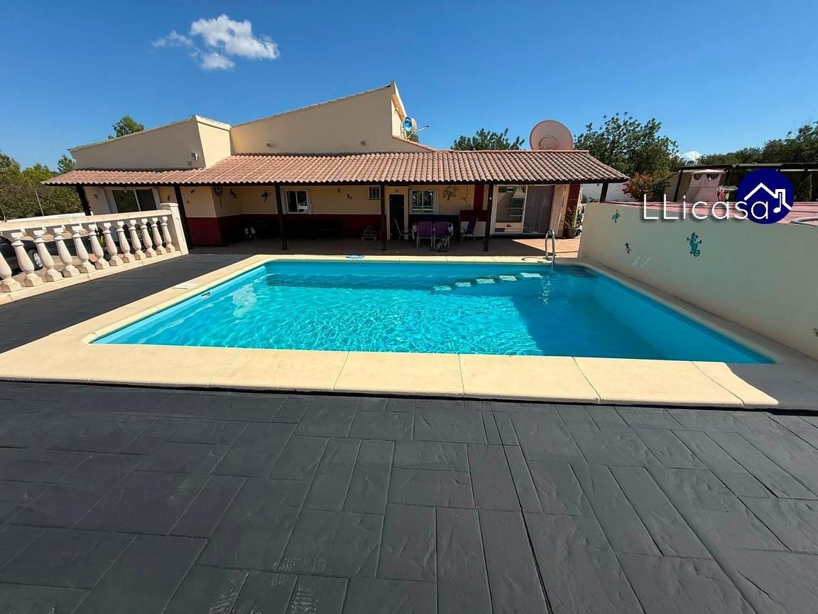 Swimming pool of House or chalet for sale in Buñol  with Private garden, Terrace and Storage room