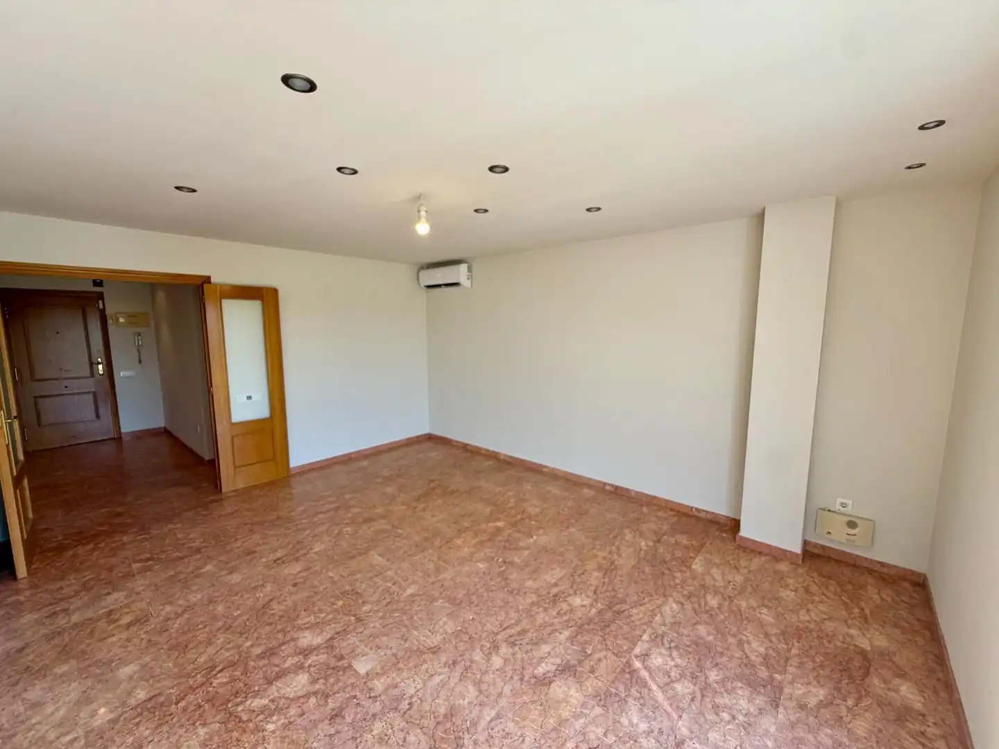 Wohnung zum Verkauf in Almussafes mit Klimaanlage