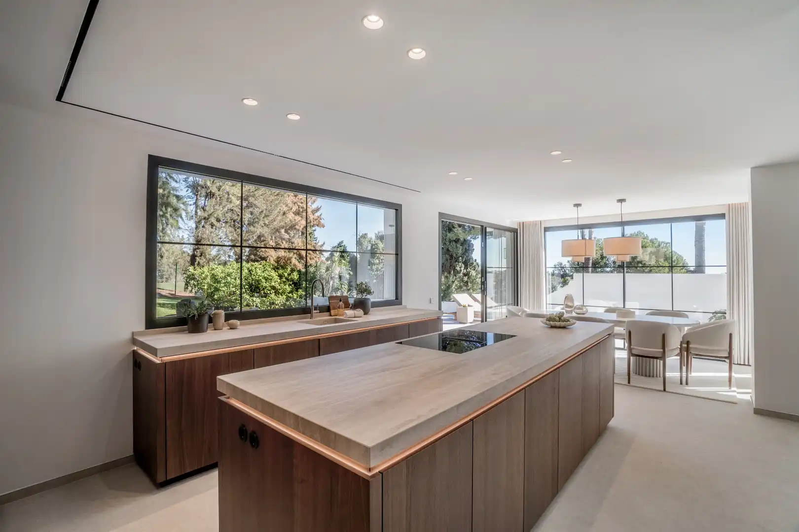 Villa mit Pool zum Verkauf in Nueva Andalucía, imagen 7