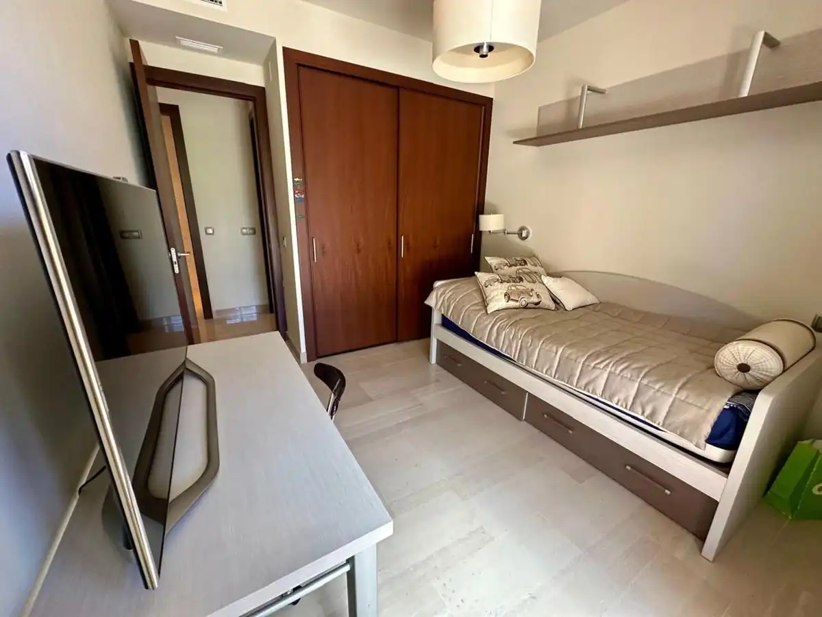 Dormitori de Dúplex en venda en Marbella amb Aire condicionat, Terrassa i Traster
