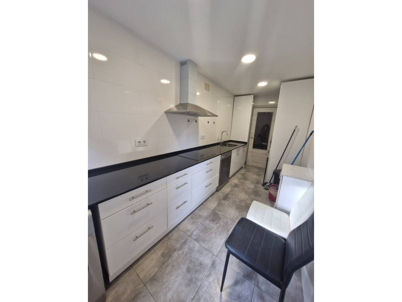 Kitchen of Flat for sale in  Logroño  with Heating, Parquet flooring and Terrace