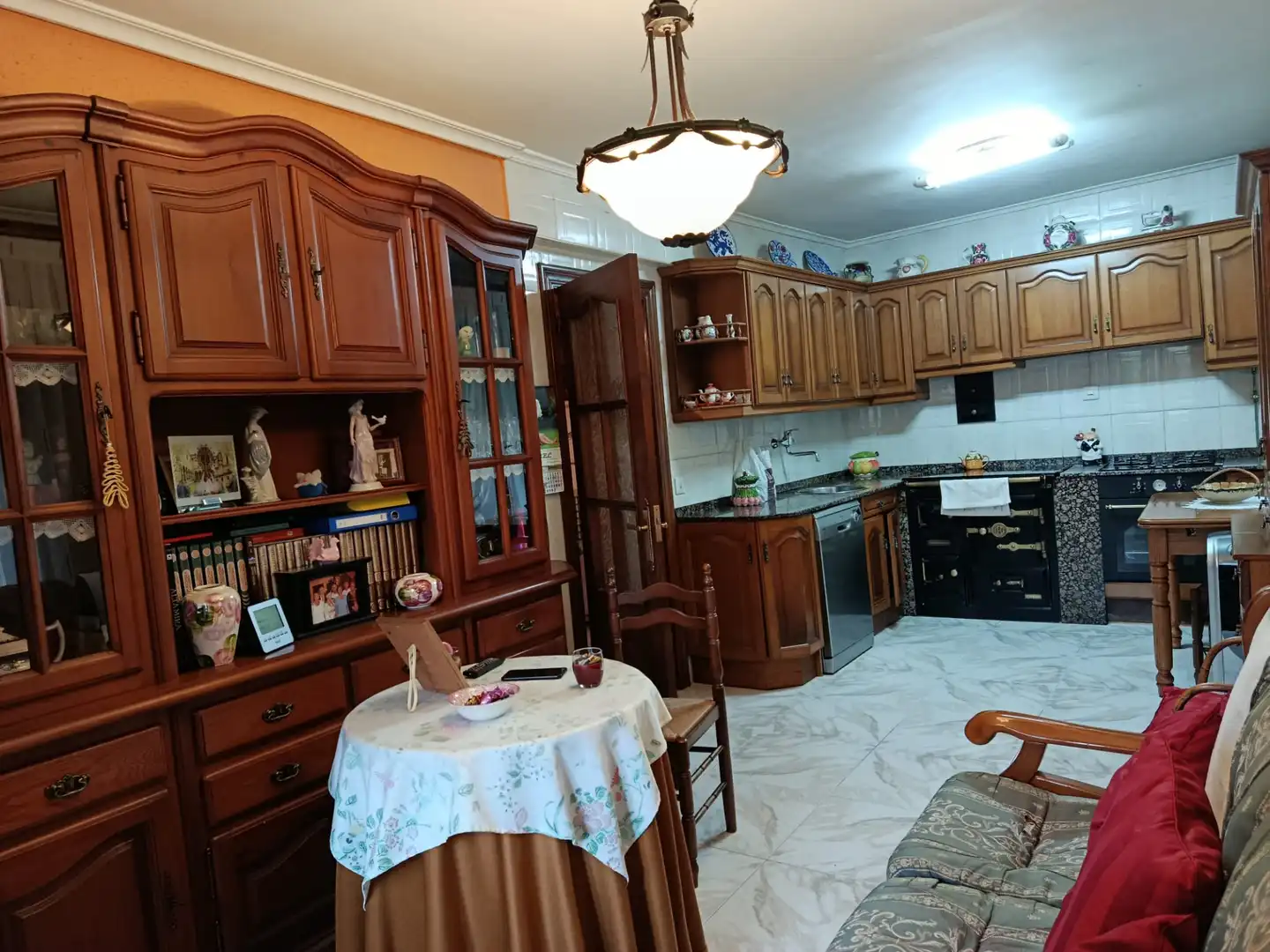 Cocina de Casa o chalet en venta en Santiurde de Toranzo con Jardín privado, Amueblado y Balcón