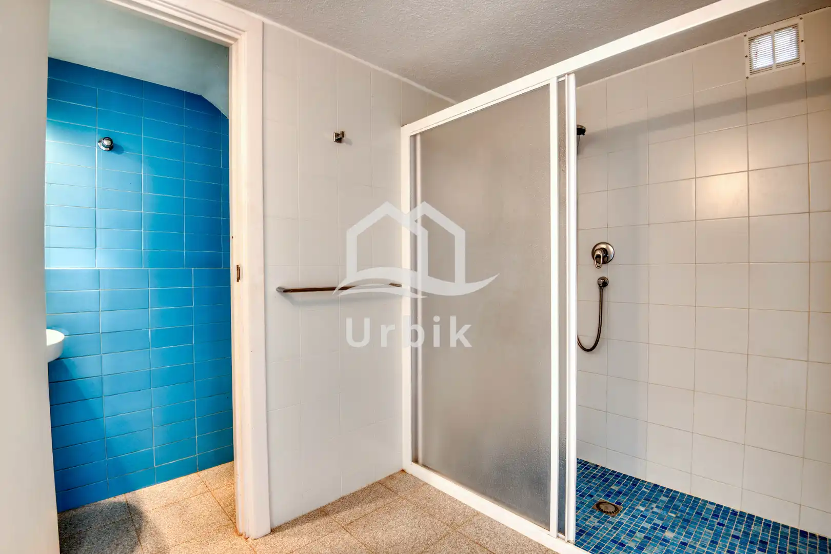 Bathroom of Houses for sale in Castell d'Aro, Platja d'Aro i s'Agaró  with Air Conditioner, Private garden and Terrace