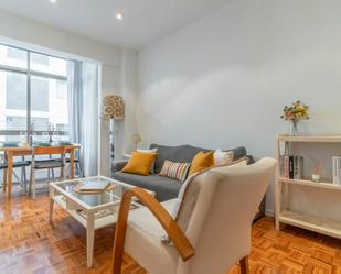 Living room of Flat to rent in  Madrid Capital  with Heating, Furnished and Washing machine