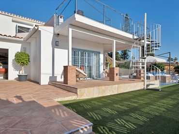 Xalet amb piscina en venda a Avenida de Barcelona 8