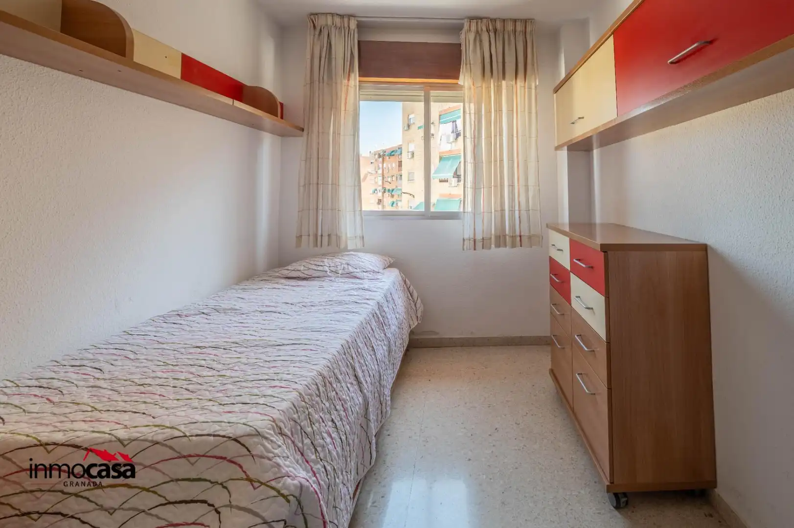 Habitación de Piso en venta en Granada con Aire acondicionado, Terraza y Balcón
