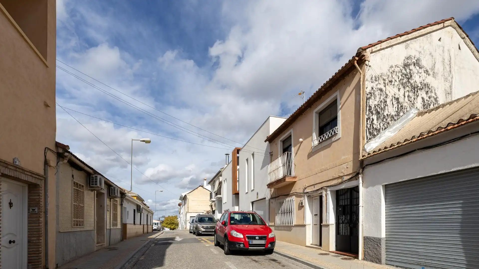 Vista exterior de Casa adosada en venta en  Granada Capital con Balcón