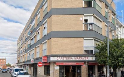 Vista exterior de Pis en venda en  Sevilla Capital amb Aire condicionat i Balcó