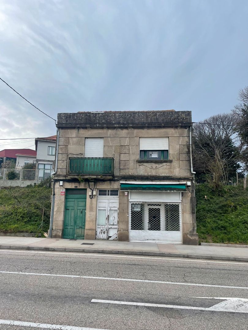 Exterior view of House or chalet for sale in Vigo   with Furnished