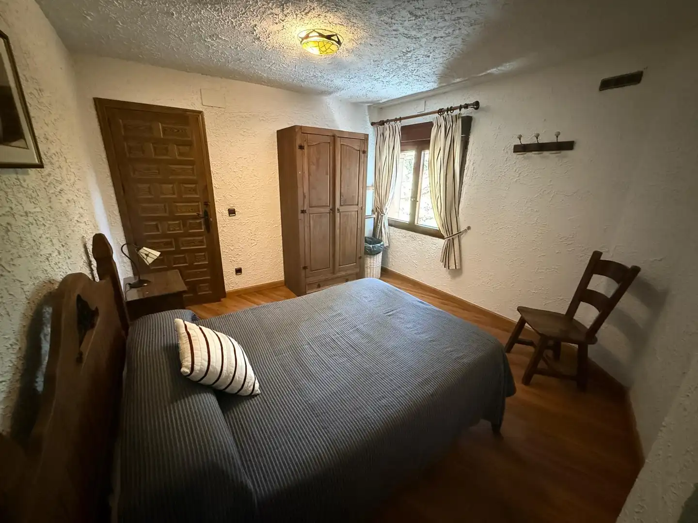 Dormitori de Casa o xalet en venda en Cepeda la Mora amb Calefacció, Jardí privat i Traster
