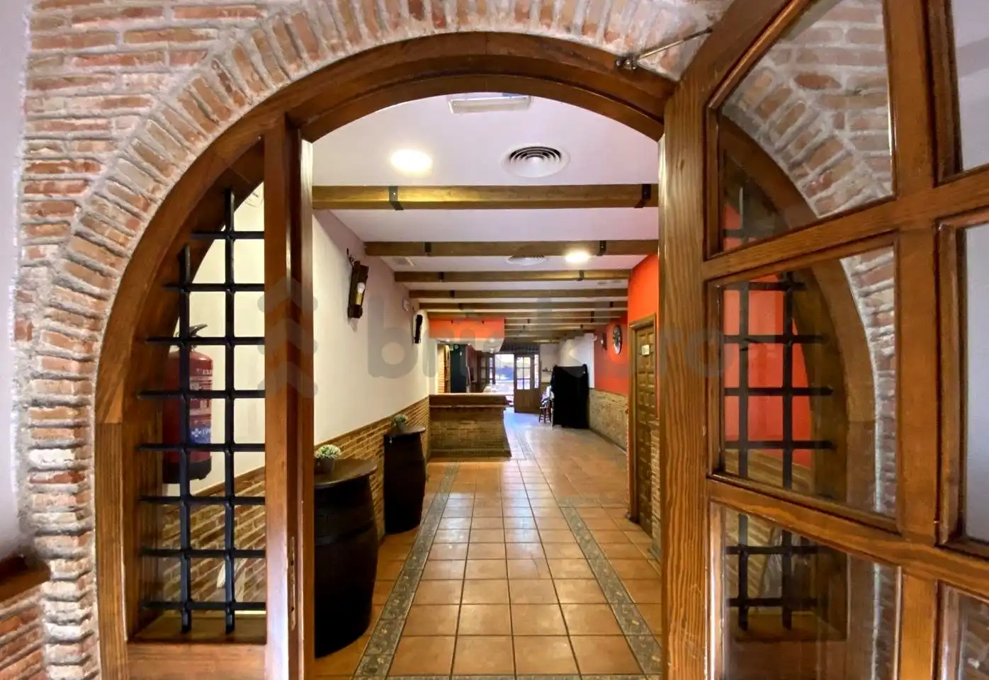 Local comercial de lloguer a Calle de Santa Ana, imagen 2