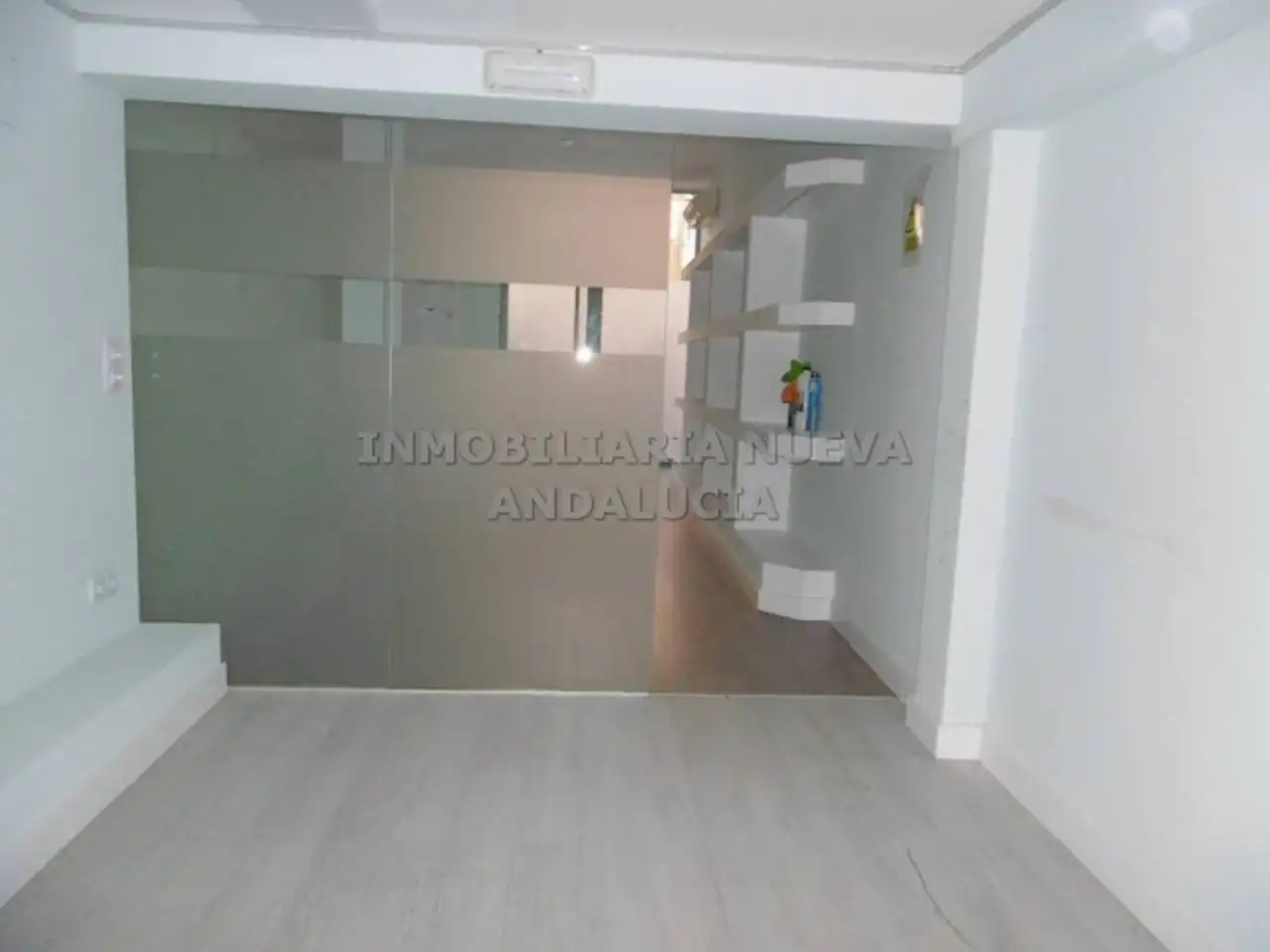 Local comercial de lloguer a Nueva Andalucía, imagen 4