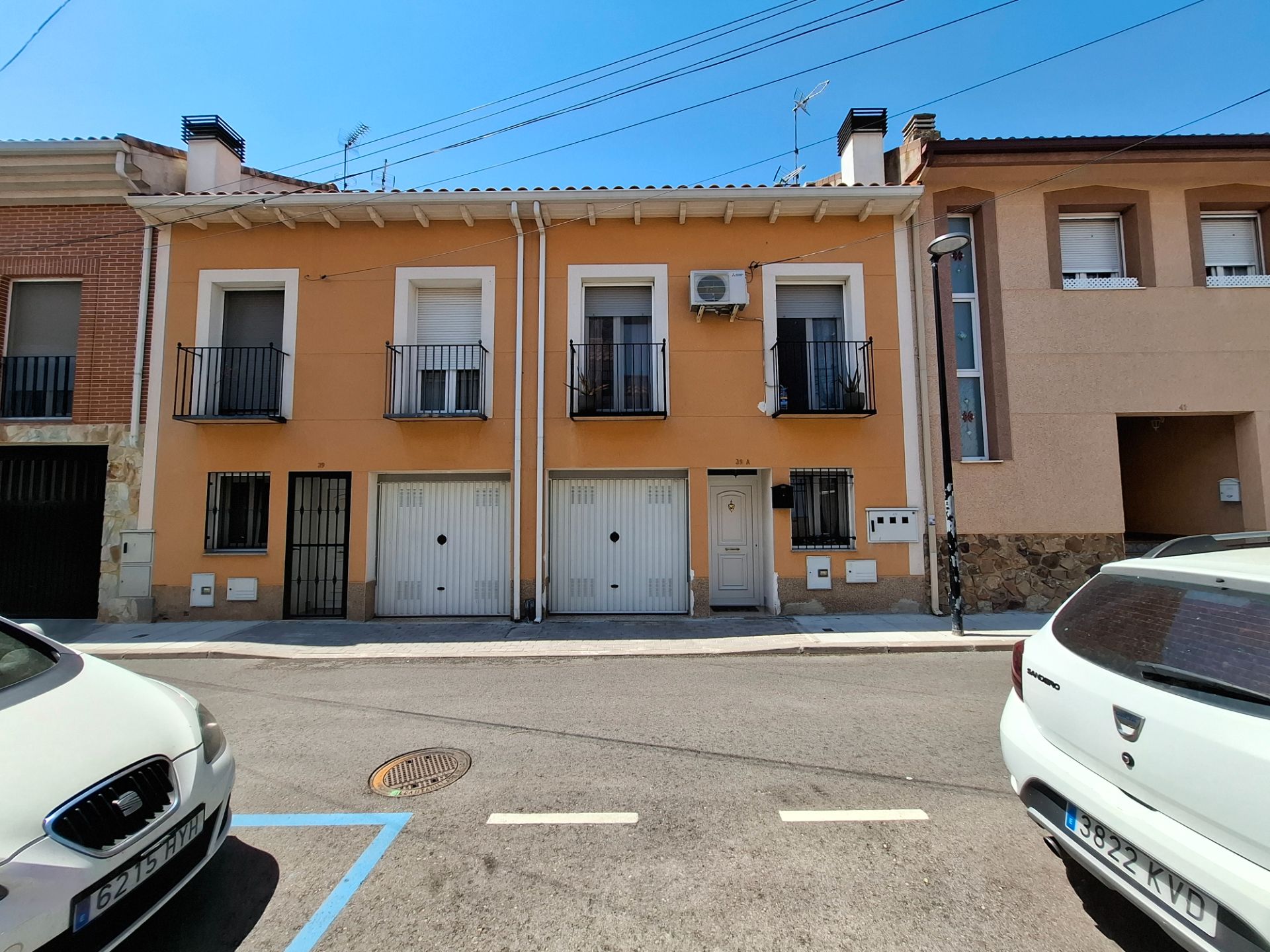 Vista exterior de Casa adosada en venda en San Martín de la Vega