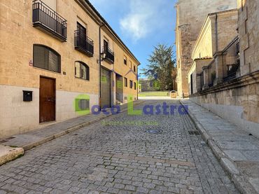 Reihenhaus zum Verkauf in Calle Doyagüe