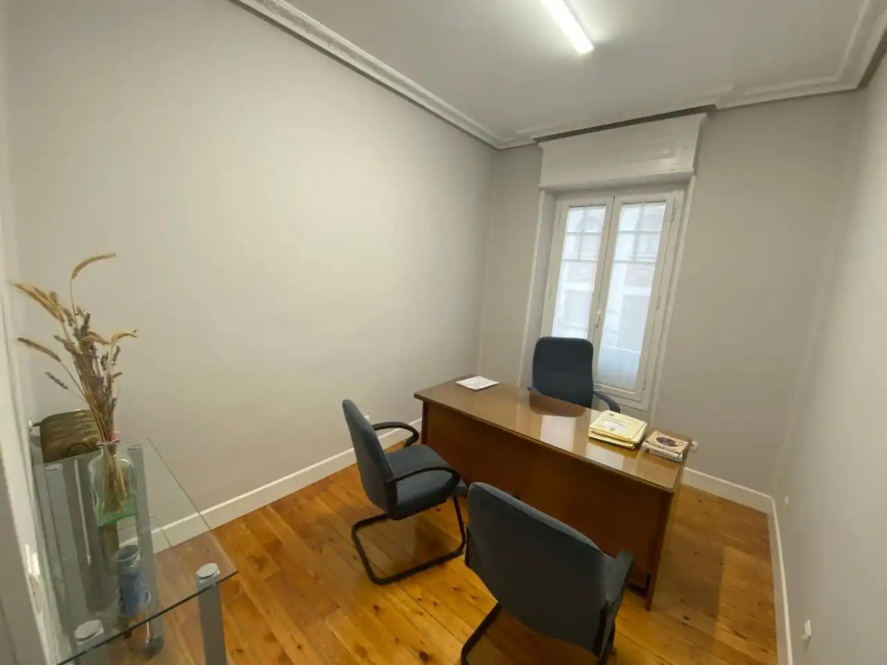 Büro mit Aufzug zur Miete in Calle Gil Y Carrasco 4 1º Dcha 24001 Leon