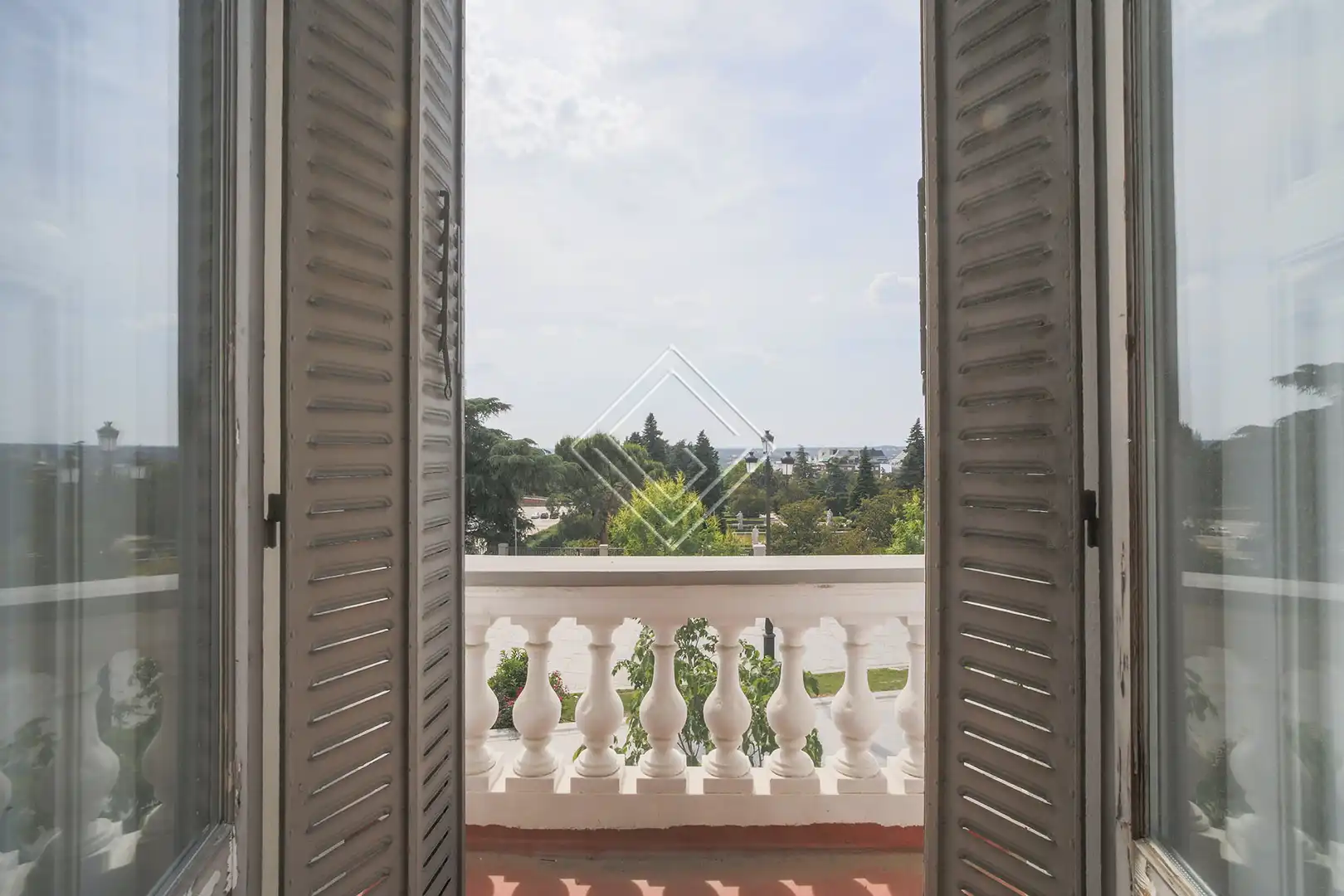 Office space with lift to rent in Calle de San Quintín, imagen 2