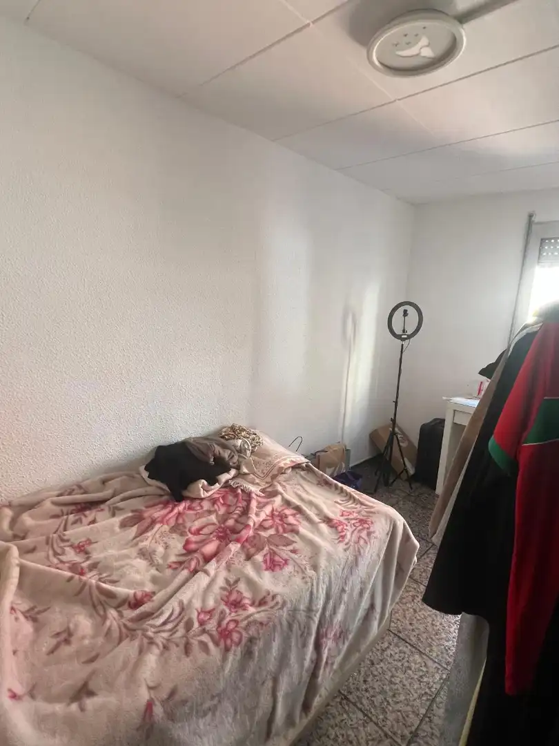 Habitación de Piso en venta en Mataró con Amueblado, Horno y Balcón