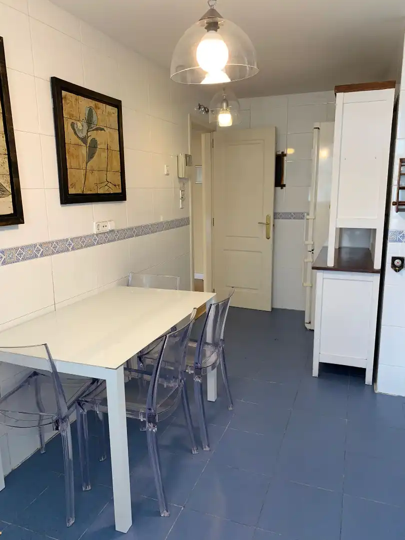 Piso de alquiler en Calle de Adriano de Utrecht, Sanchinarro