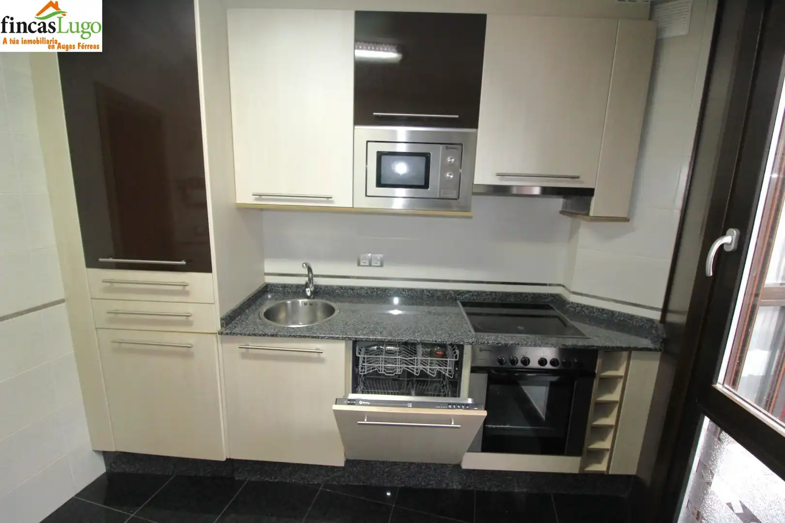 Cocina de Estudio en venta en Lugo con Trastero y Amueblado