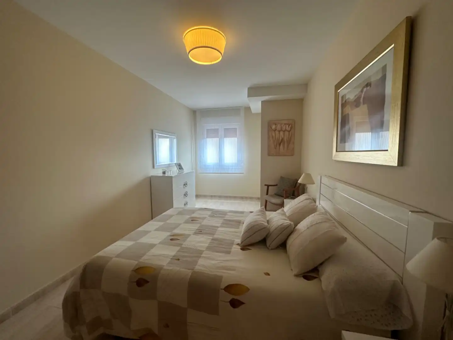 Habitación de Apartamento de alquiler en Ribeira con Amueblado