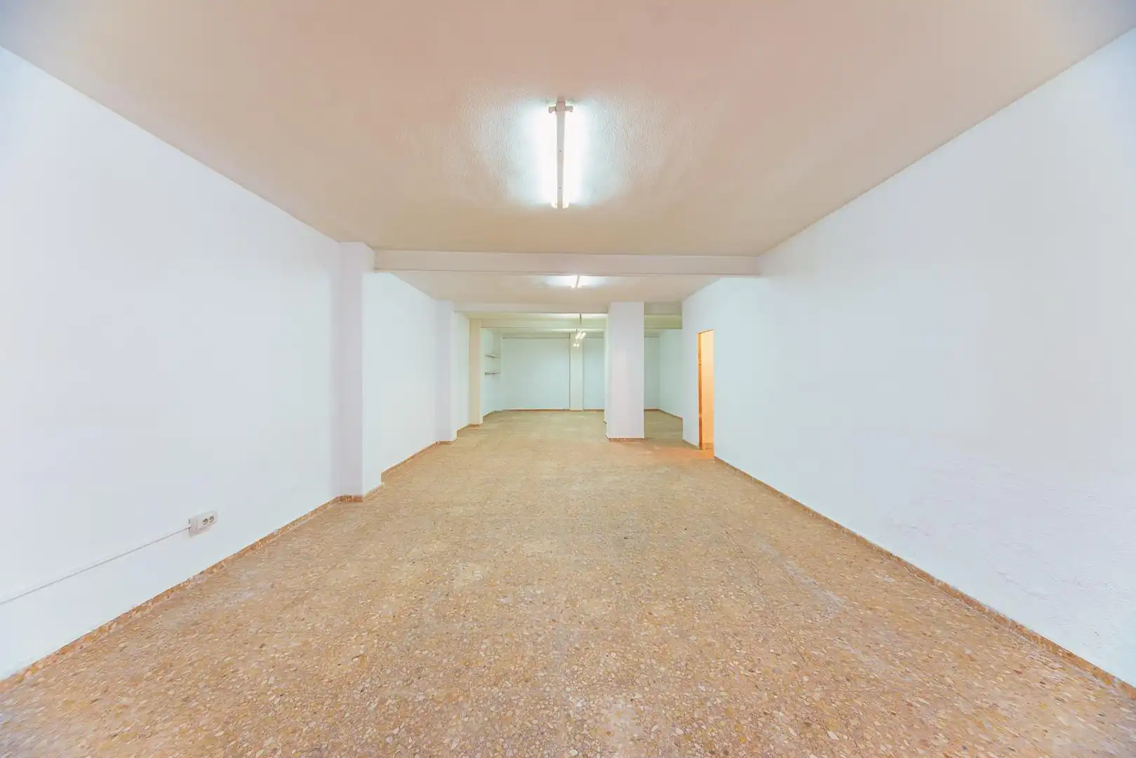 Local en venta en Calle MONSERRATE GUILABERT VALE, 77, Carrús Oeste