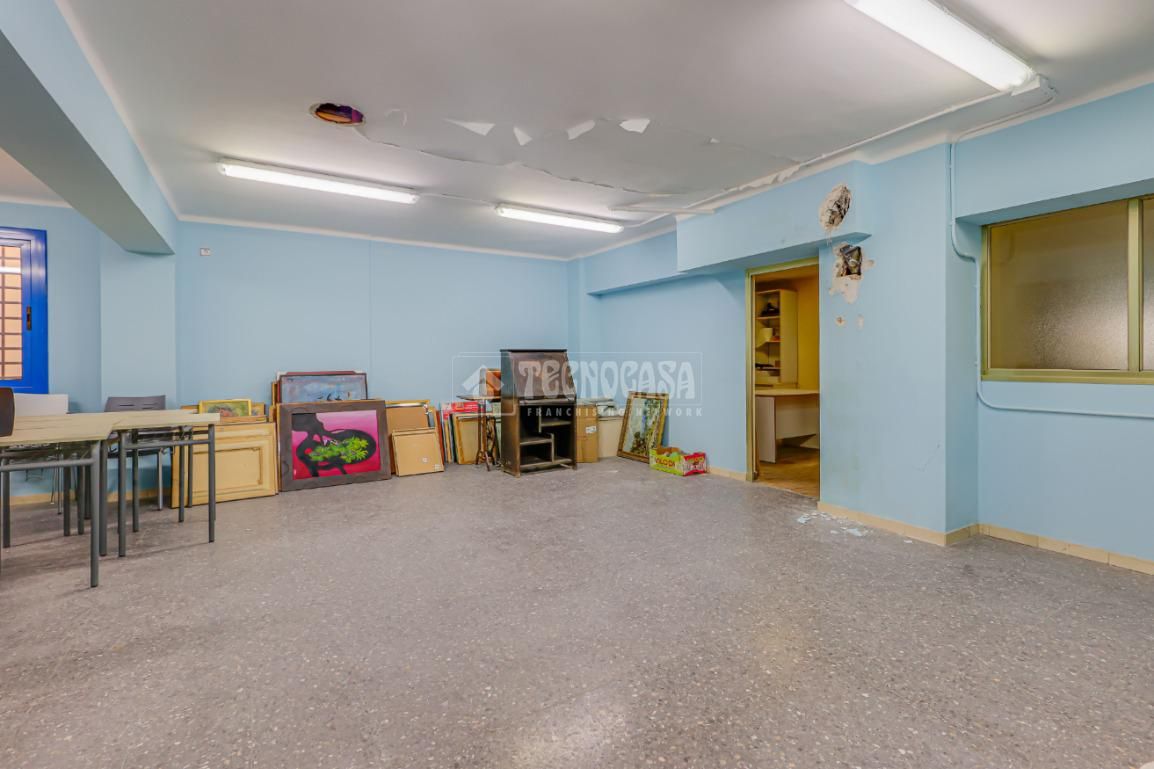 Premises for sale in L'Hospitalet de Llobregat  with Air Conditioner