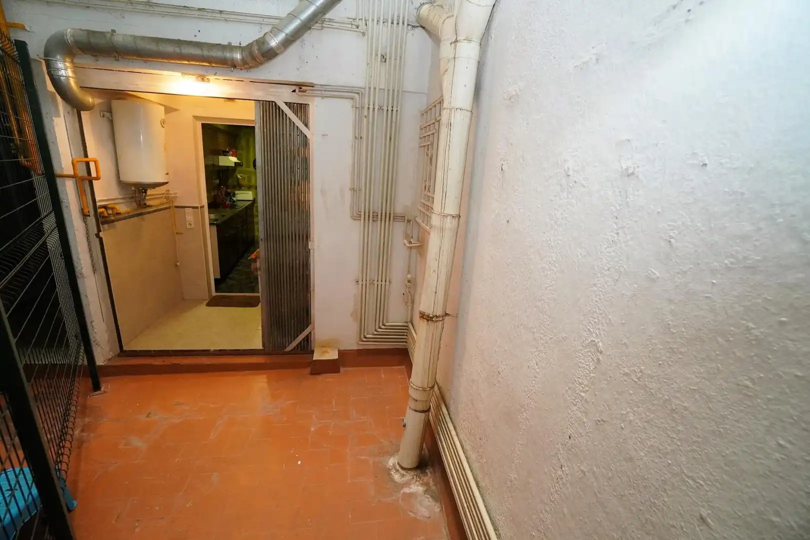 Piso en venta en Terrassa con Amueblado y Alarma